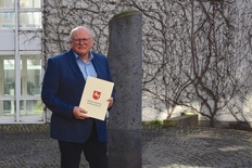 Portraitbild Lothar Becker