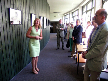 Frau Sabine Pfeiffer