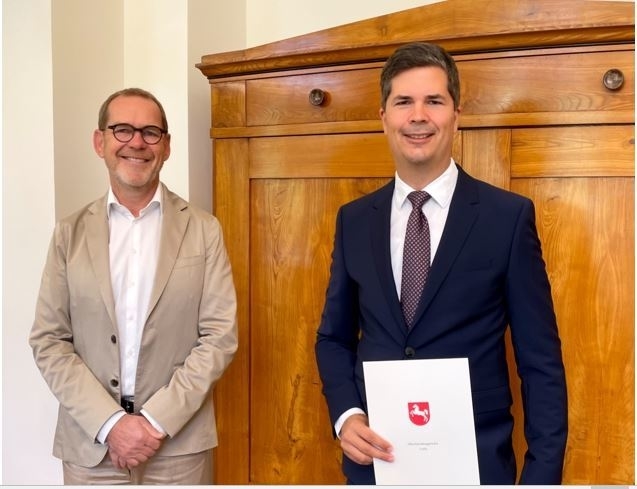 Portraitbild Vizepräsident des OLG Dr. Andreas Scholz, Richter am OLG Dr. Rouven Seeberg