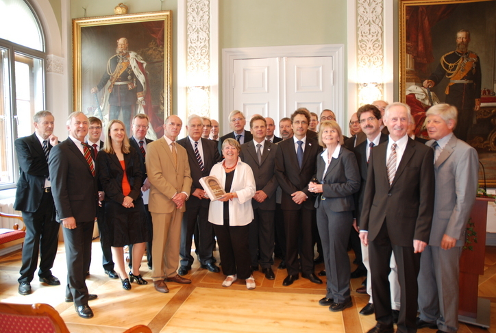 Gruppenbild der Festschriftautoren